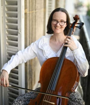 Double Bass Teacher Paris Ingela